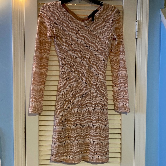 BCBG Dresses Bcbg Mauve And White Dress Long Sleeves Size Xxs
